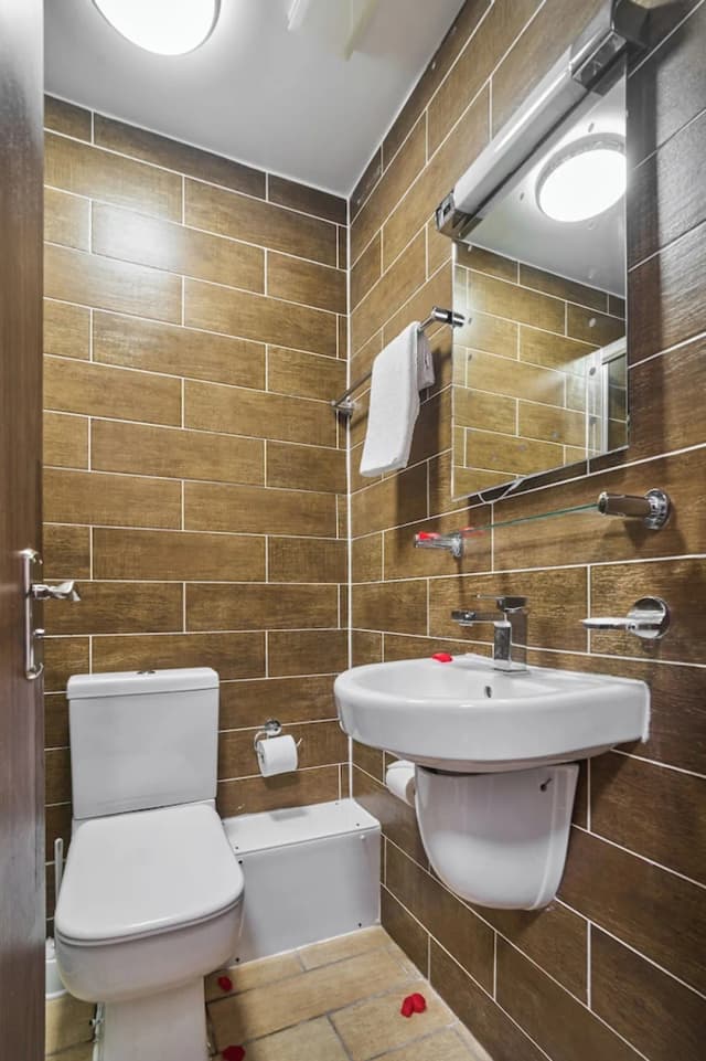 Lucky 8 Hotel-Superior Double Room-18