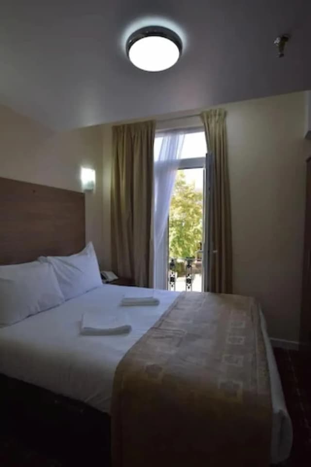 ラッキー 8 ホテル-スーペリア 4 人部屋-1