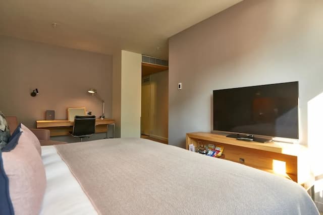 Apex City of London Hotel-Deluxe King-3