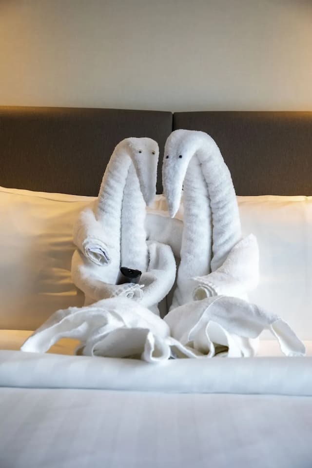 布倫特福德拉克假日飯店 - IHG 旗下飯店-尊榮客房, 1 張特大雙人床, 陽台 (Canal View)-9