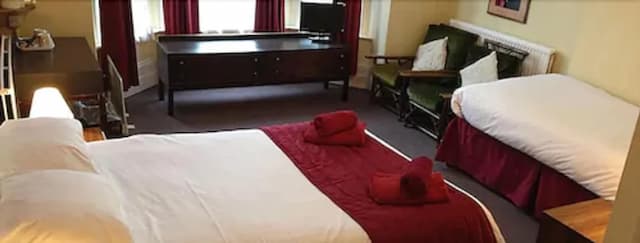 Abbey Lodge-Standard Triple Room, 1 Double Bed with Sofa bed-4
