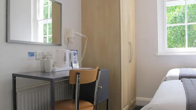 알함브라 호텔-스탠다드 더블룸, 앙스위트-5