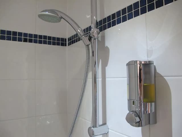 알함브라 호텔-스탠다드 트윈룸, 앙스위트-9