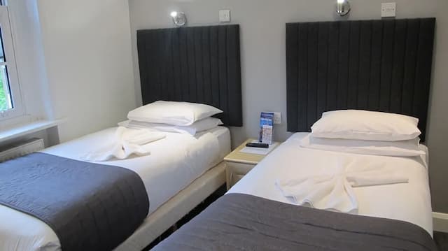 알함브라 호텔-스탠다드 트윈룸, 앙스위트-6