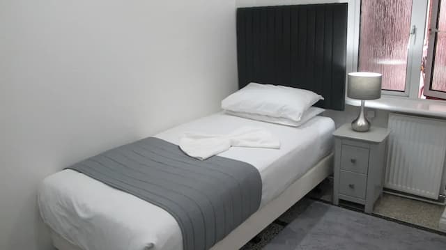 알함브라 호텔-스탠다드 싱글룸, 앙스위트-1