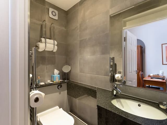 Staunton Hotel-Comfort Single Room, Ensuite-3