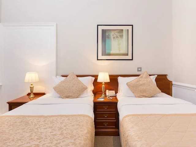 Staunton Hotel-Standard Double or Twin Room, Ensuite-1