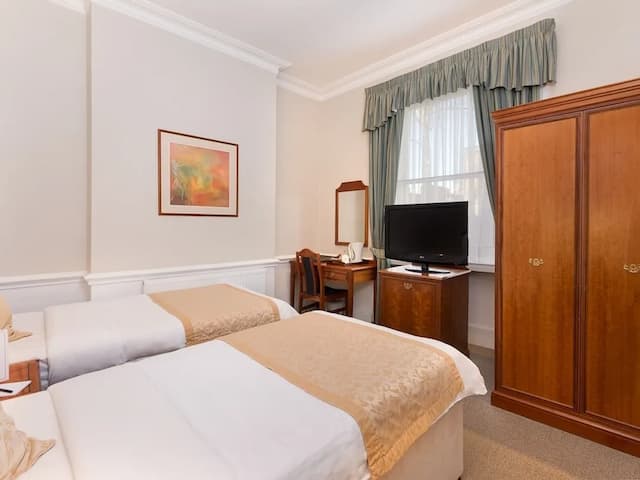 Staunton Hotel-Standard Double or Twin Room, Ensuite-4