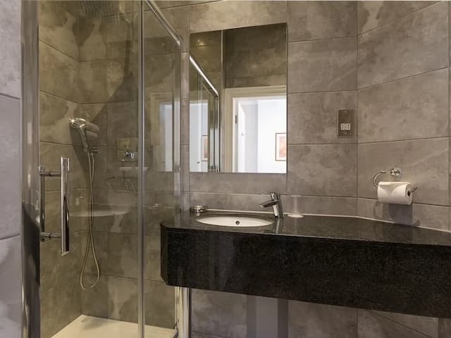 Staunton Hotel-Standard Double or Twin Room, Ensuite-5