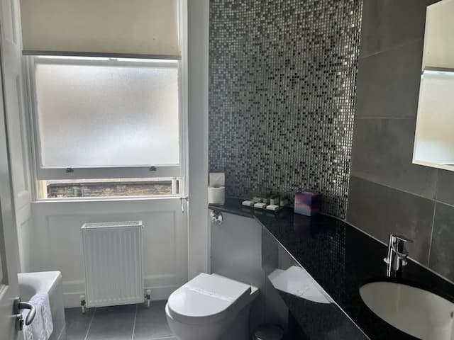 Staunton Hotel-Triple Room, Ensuite-8