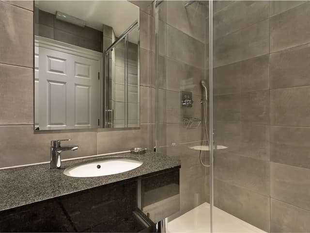 Staunton Hotel-Triple Room, Ensuite-3