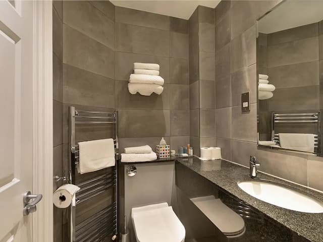 Staunton Hotel-Triple Room, Ensuite-2