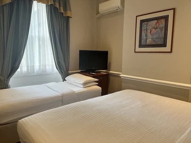 Staunton Hotel-Triple Room, Ensuite-11