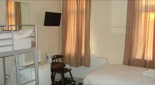 포레스트 게이트 호텔-이코노미 트리플룸, 공용 욕실-1