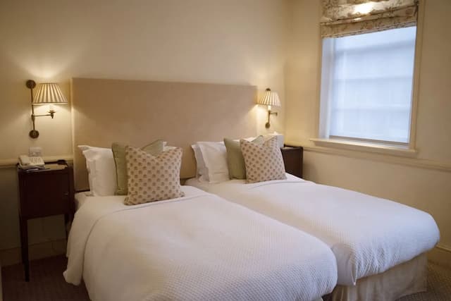 Durrants Hotel-Twin Room-2