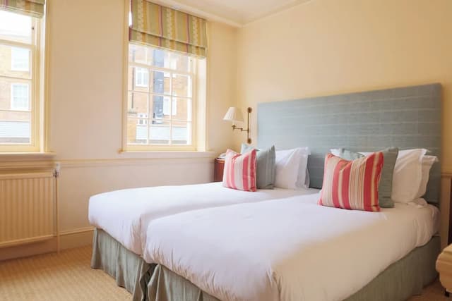 Durrants Hotel-Twin Room-4