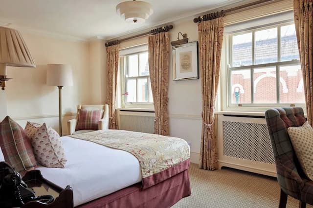 Durrants Hotel-Double Room (Georgian)-8