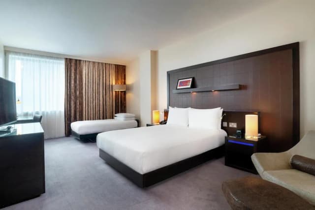 힐튼 런던 카나리 와프-룸, 퀸사이즈침대 1개 (with rollaway bed)-3