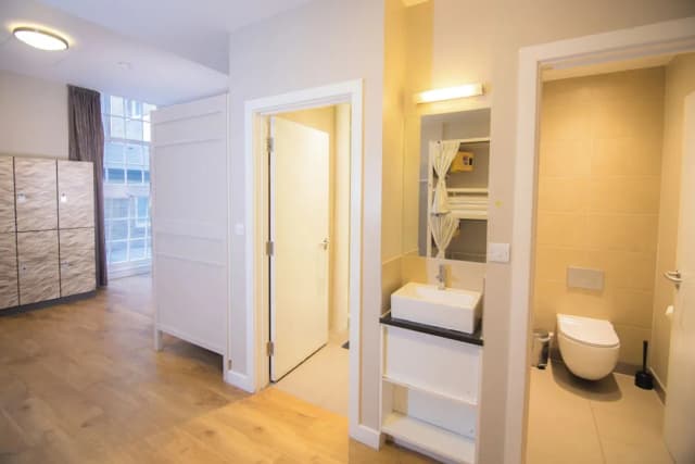 Wombat's City Hostel London-Bed in 6-Bed Female Dormitory Room-2