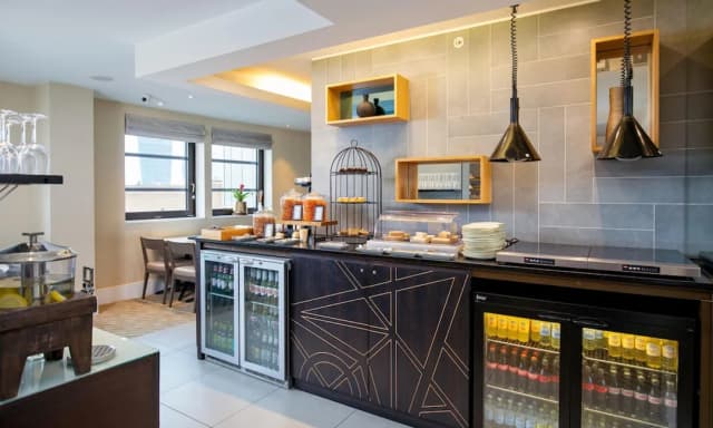 Hilton London Tower Bridge-Executive Room-5