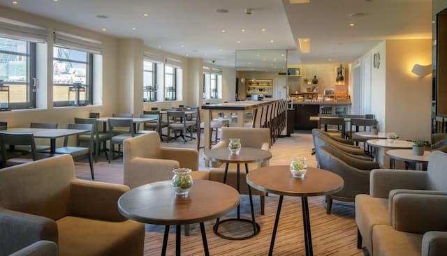 倫敦塔橋希爾頓飯店-行政雙床房-12