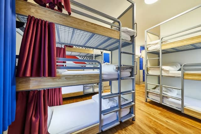 St Christopher's Village, London Bridge - Hostel-Bed in 21 Bed Dorm with Shared Bathroom (Triple Bunks)-3