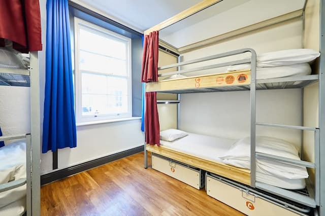 St Christopher's Village, London Bridge - Hostel-Private 6 Bed Dorm with Shared Bathroom-1