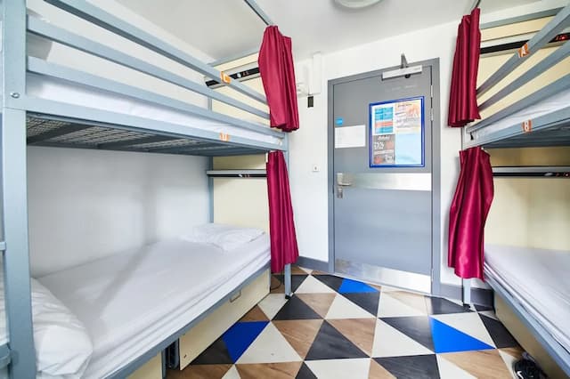 St Christopher's Village, London Bridge - Hostel-Bed in 4 Bed Dorm with Private Bathroom-1