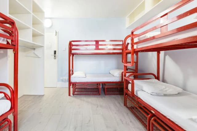 Astor Victoria Hostel - Adults Only-6 Bed Mixed Dorm Lower Floors Shared-2