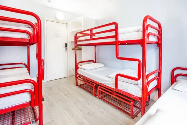 Astor Victoria Hostel - Adults Only-Bed in 5-Bed Mixed Dormitory Room-3