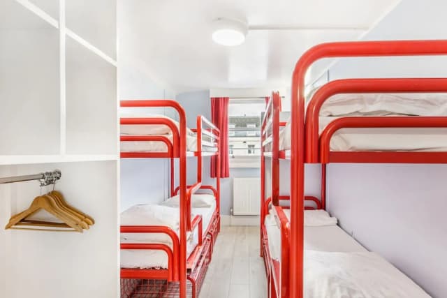 Astor Victoria Hostel - Adults Only-Bed in 4-Bed Mixed Dormitory Room-1