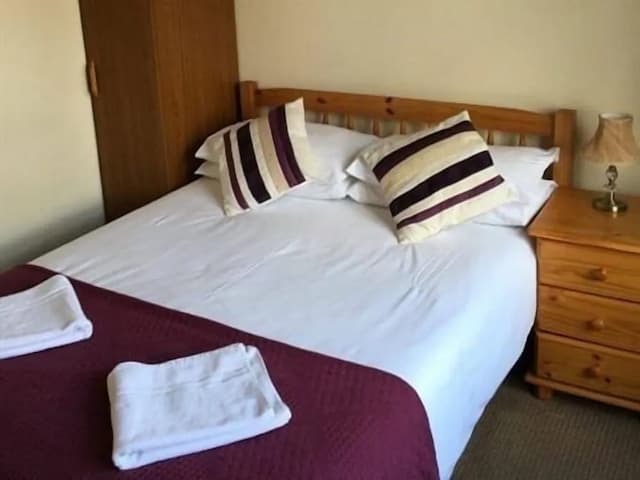 The Kings Arms-Standard Double Room, Ensuite-3