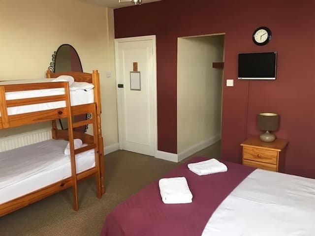 The Kings Arms-Suite, Ensuite-3