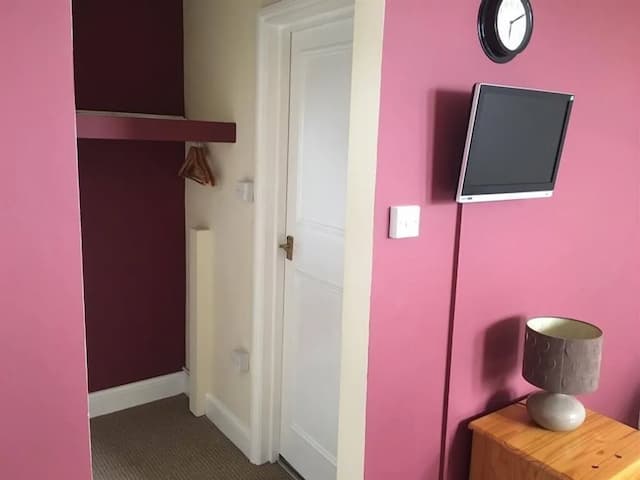 The Kings Arms-Suite, Ensuite-2