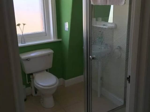 The Kings Arms-Triple Room, Ensuite-4