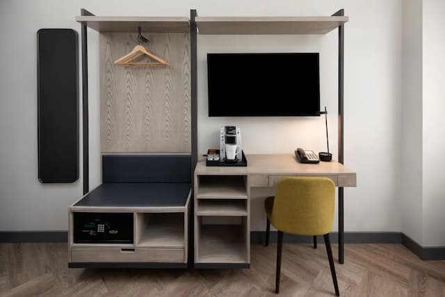 馨樂庭連心紐約第五大道飯店-Premier Room with Two Double Beds-6