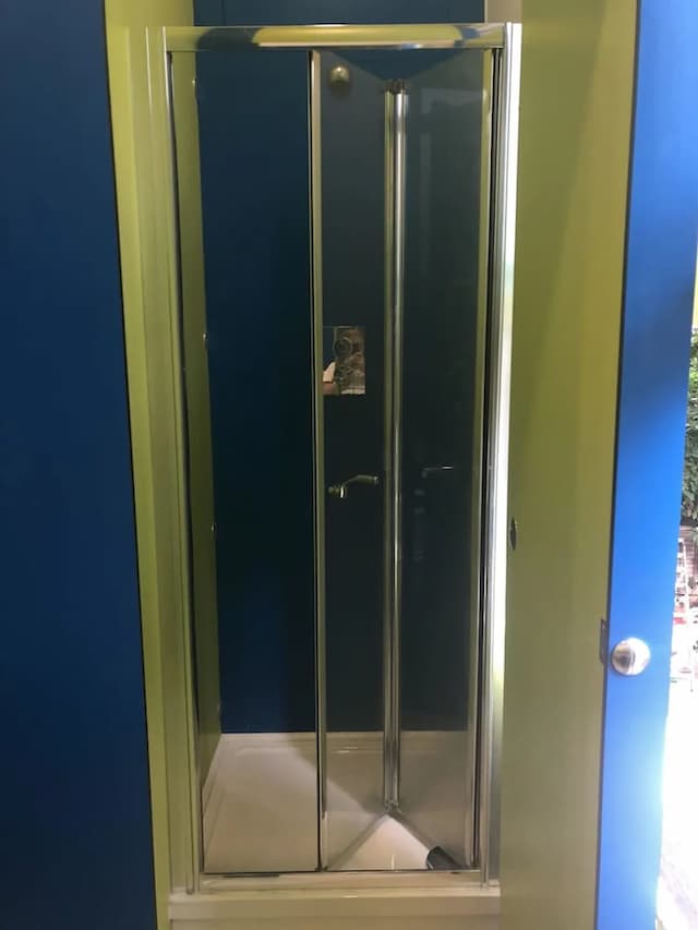 Saint James Backpackers-Shared Dormitory (Bed in 6 mixed dorm)-3