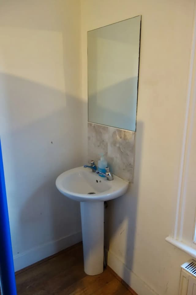 Saint James Backpackers-Shared Dormitory (Bed in 6 mixed dorm)-2