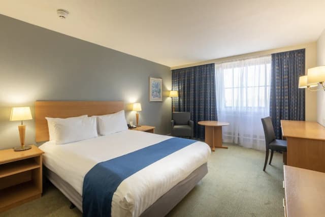 ホリデイ イン ロンドン - サットン by IHG-スタンダード ルーム クイーンベッド 1 台-1