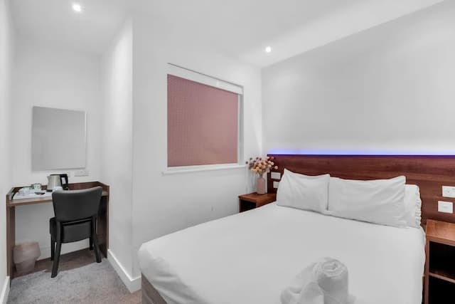 シグネチャー ホテル ロンドン-ダブルルーム エンスイート-8