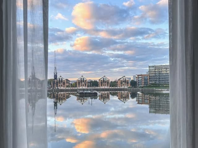 Good Hotel London-Good Room with Water view (King)-14