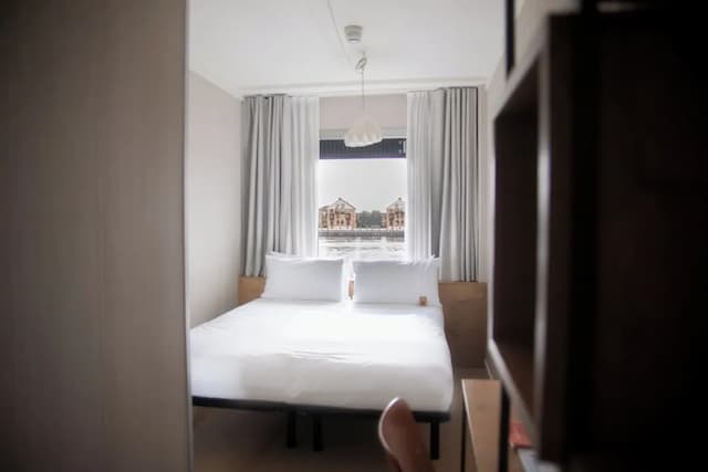 Good Hotel London-Good Room with Water view-10