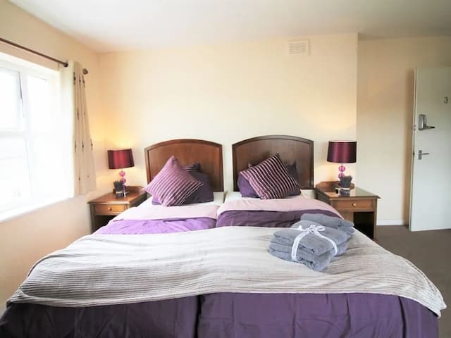 Summerfield Pub & Boutique Rooms-Premium Double or Twin Room, Ensuite-3