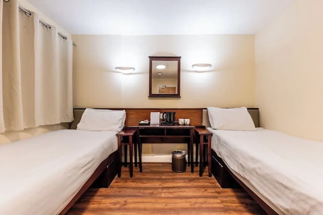 Belmont Hotel-Twin Room, Ensuite-6