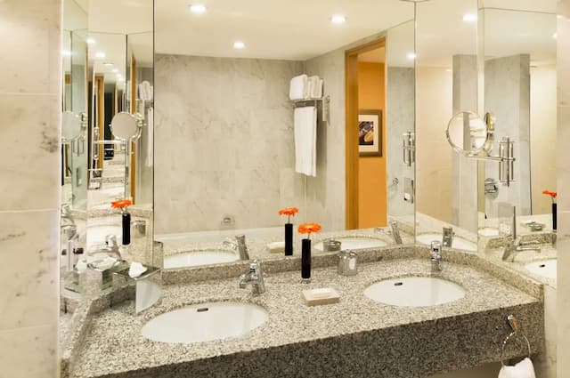 The Chelsea Harbour Hotel and Spa-Suite, Marina View King-13