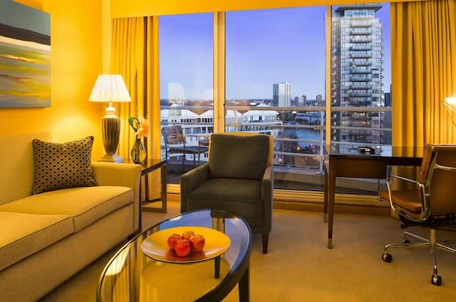 The Chelsea Harbour Hotel and Spa-Suite, River View Twin-5