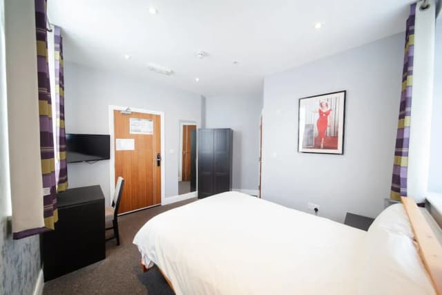 오요 디 아치, 웸블리 스타디움-스탠다드 더블룸-2