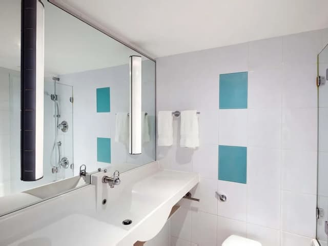 西倫敦諾富特飯店-高級雙床房, 2 張單人床-4