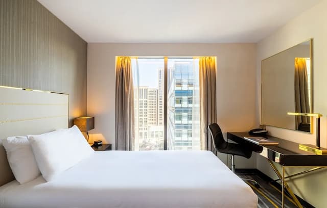 호텔  새인트-디럭스룸, 킹사이즈침대 1개 (Spitel Fyeld)-1