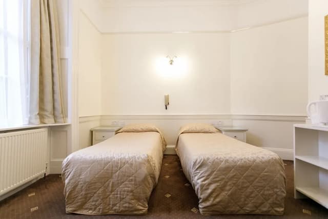 Jesmond Hotel-Double or Twin Room, Ensuite-9